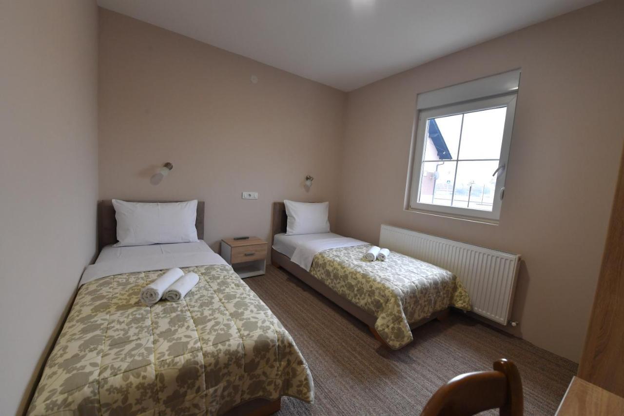 Motel Olimp Kraljevo Esterno foto